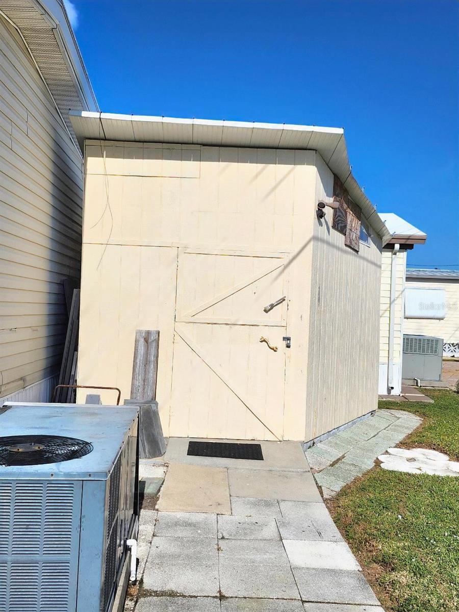 Image 31 of 57 For 6513 Oregon Street