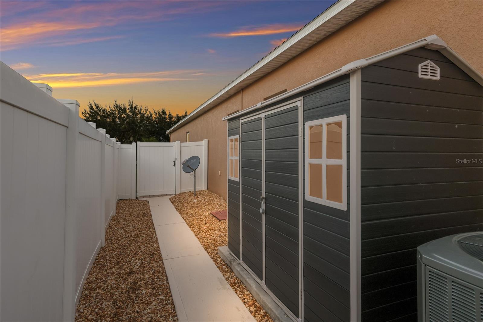 Image 25 of 77 For 10835 Carloway Hills Drive