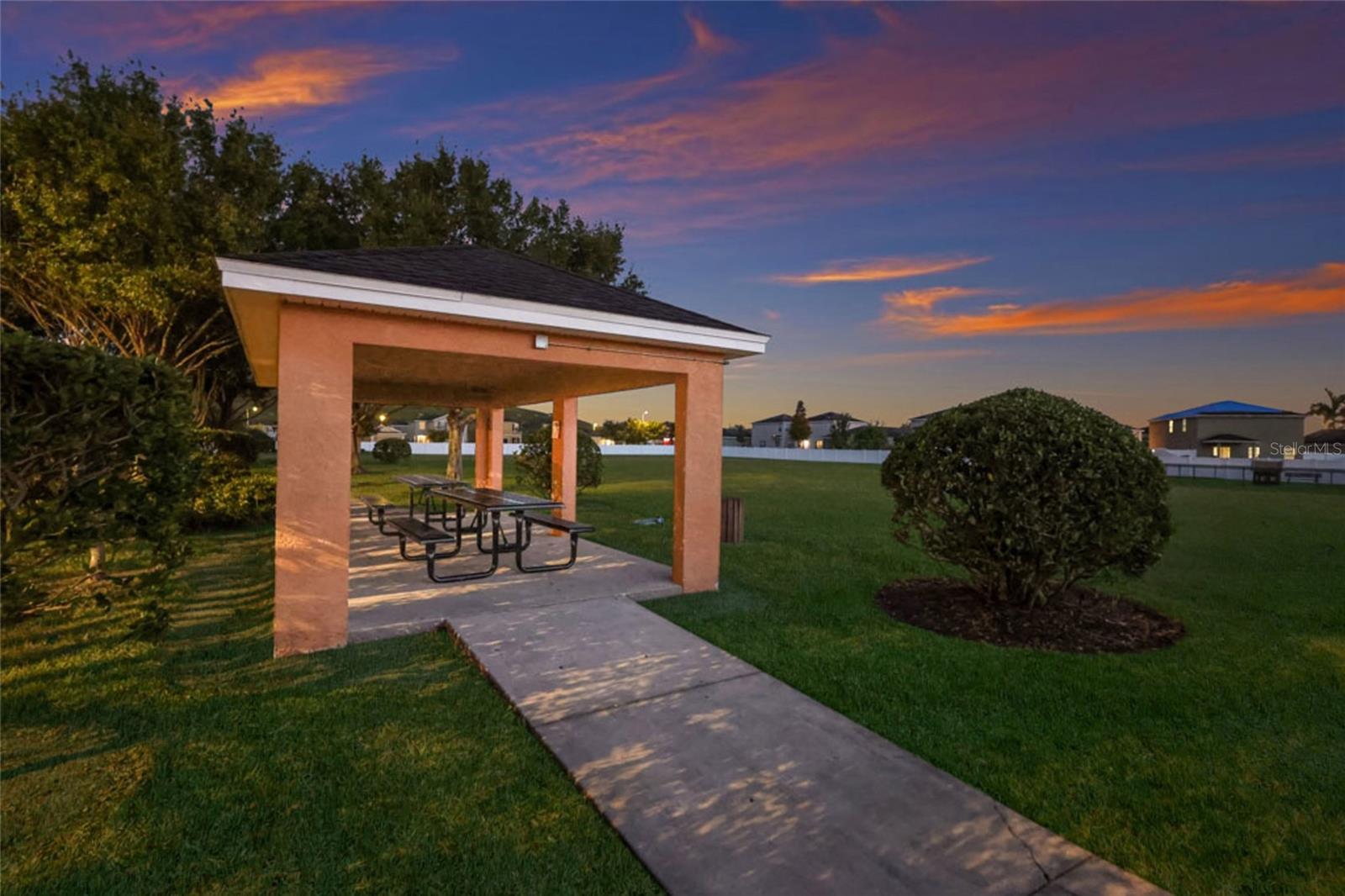 Image 27 of 77 For 10835 Carloway Hills Drive