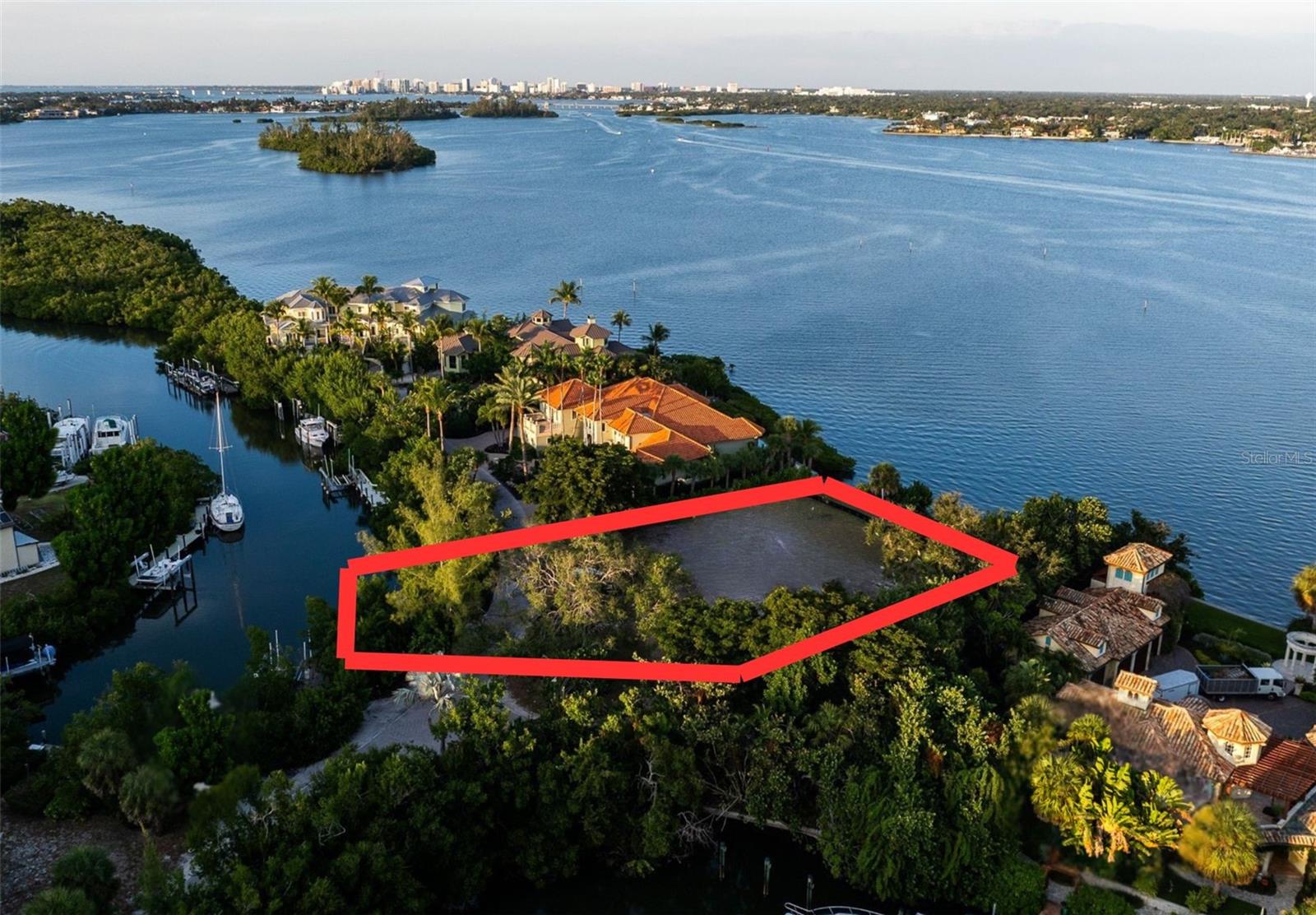 Image 10 of 35 For 1290 Hidden Harbor Way