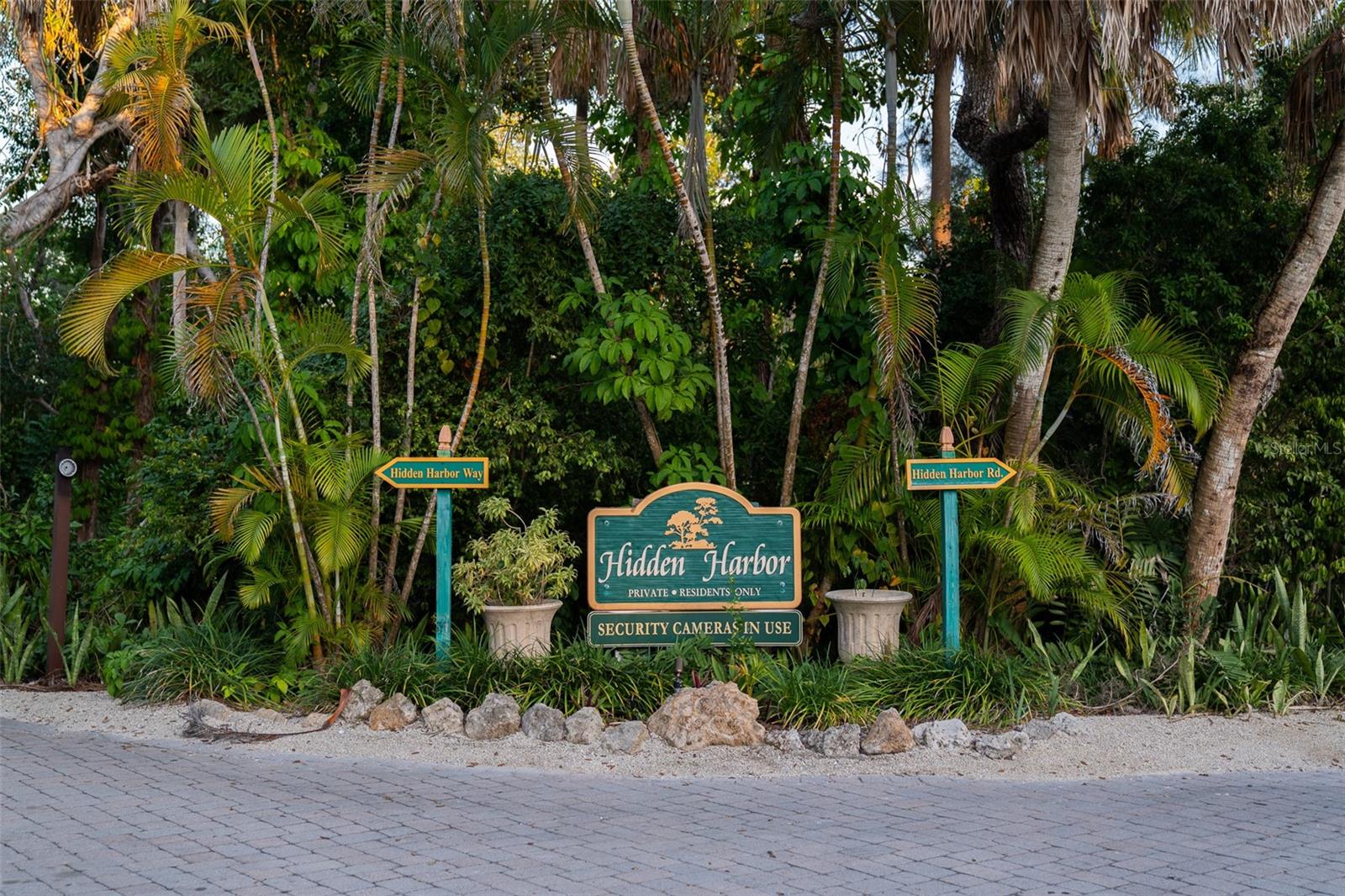 Image 18 of 35 For 1290 Hidden Harbor Way