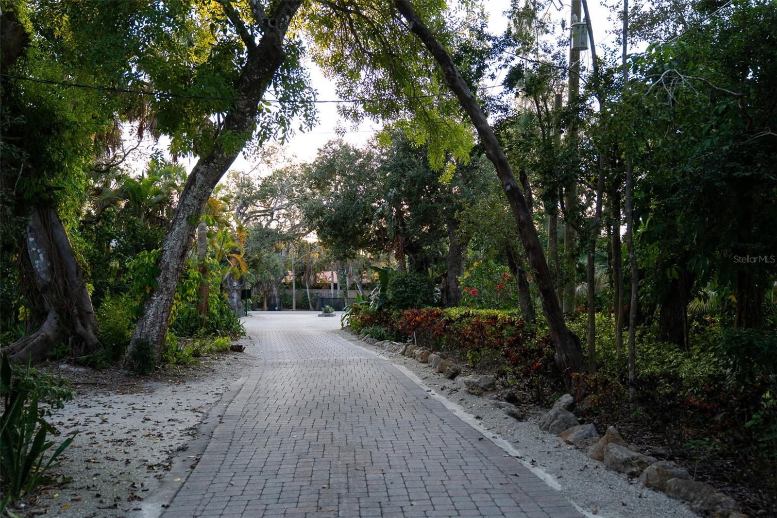 Image 24 of 35 For 1290 Hidden Harbor Way