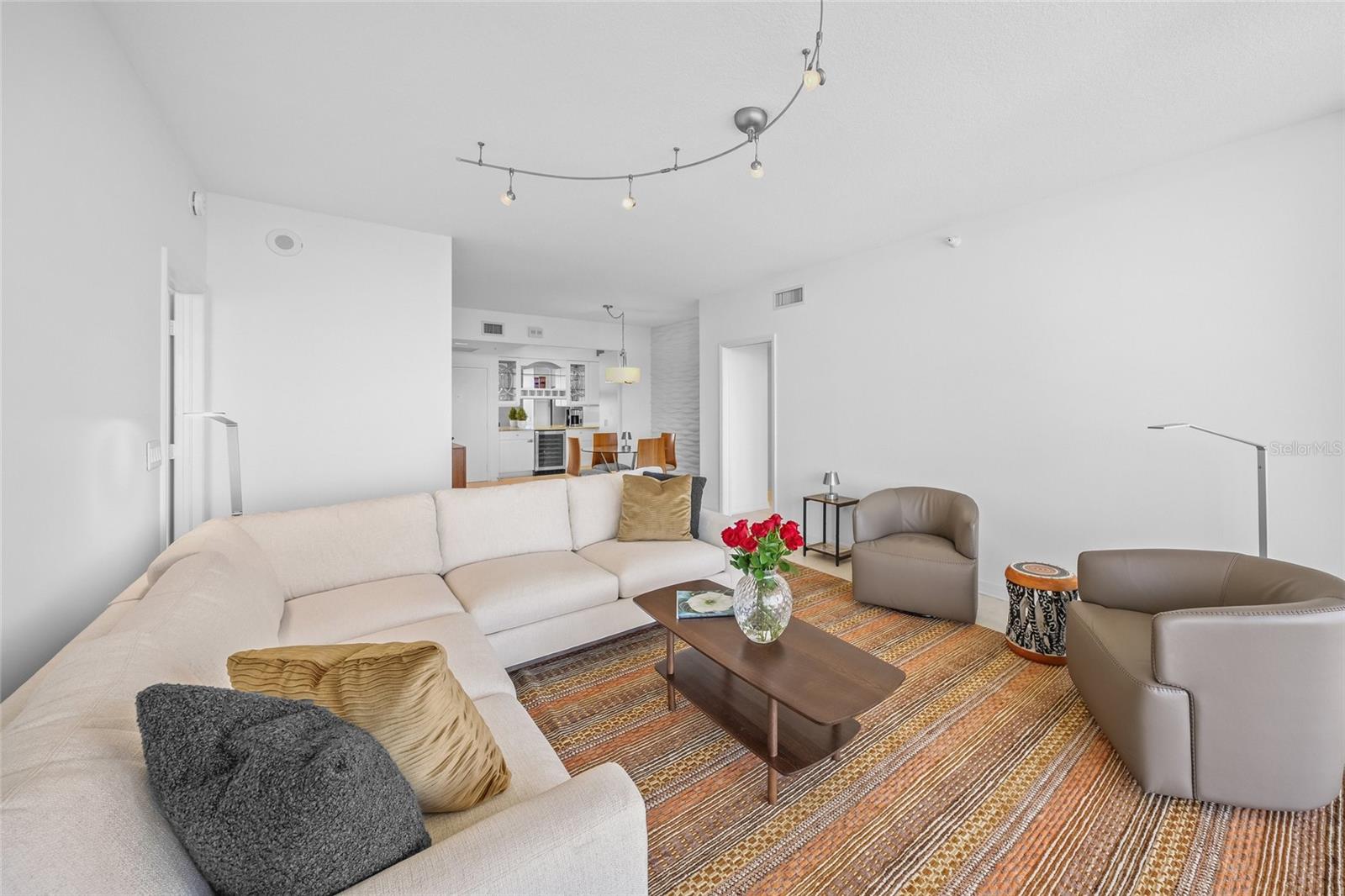 Image 15 of 66 For 1800 Benjamin Franklin Drive A1003