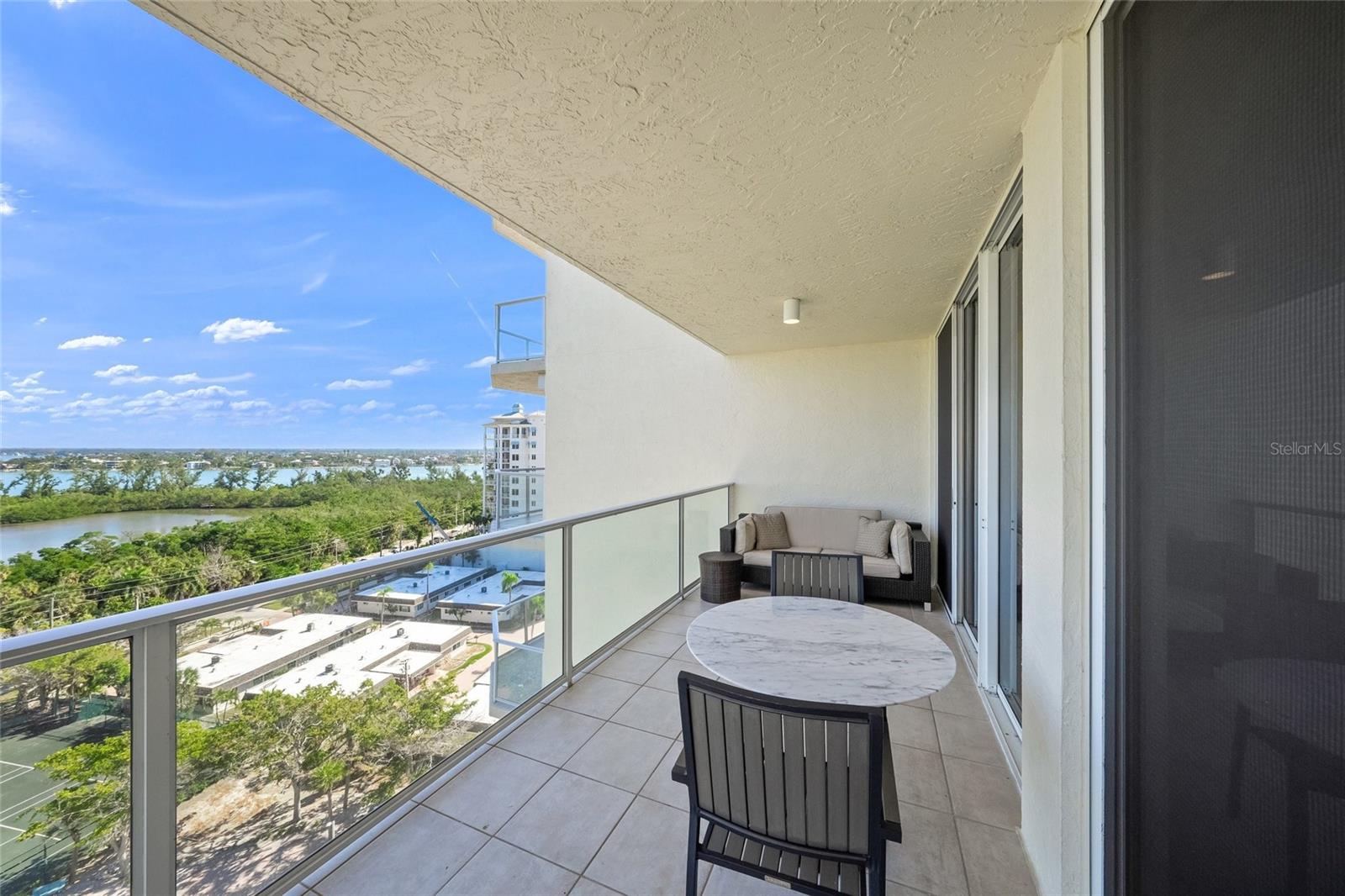 Image 18 of 66 For 1800 Benjamin Franklin Drive A1003