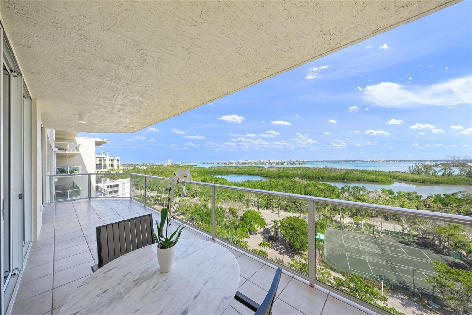 Image 19 of 66 For 1800 Benjamin Franklin Drive A1003