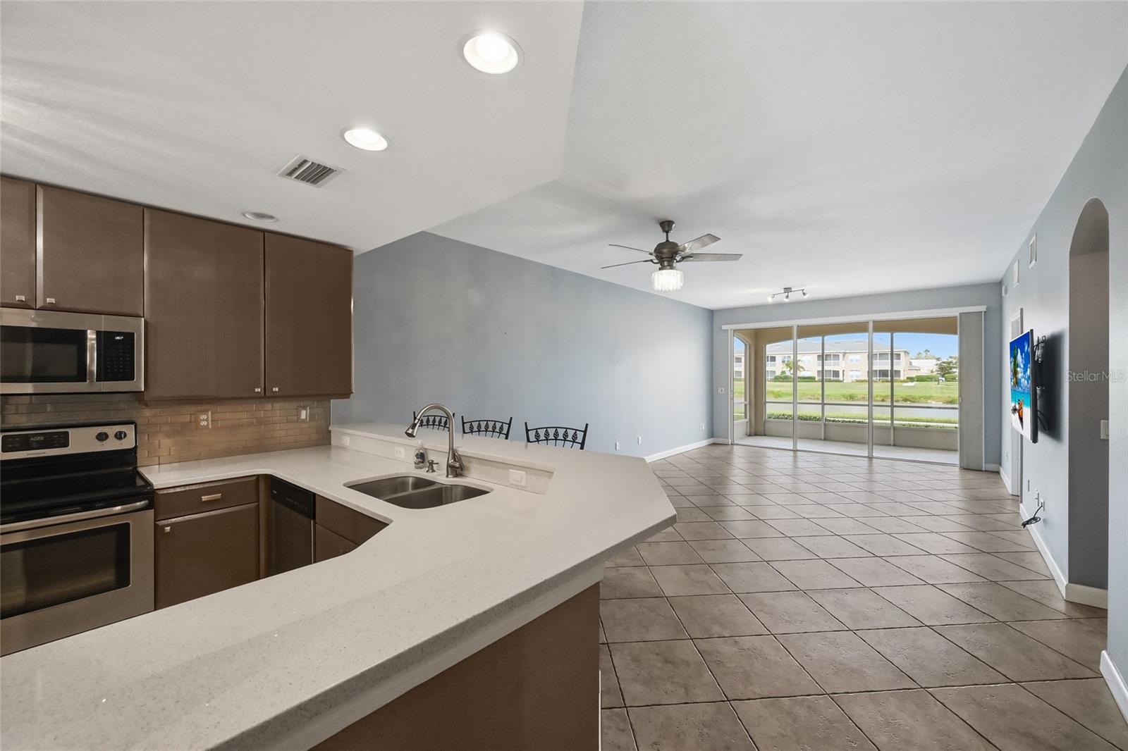 Image 14 of 57 For 6626 7th Avenue Circle W