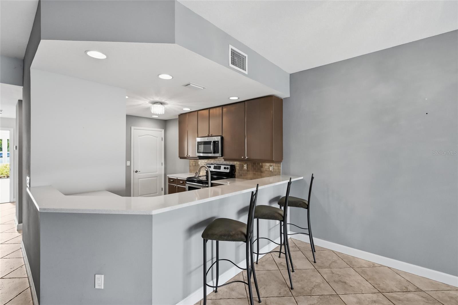 Image 20 of 57 For 6626 7th Avenue Circle W