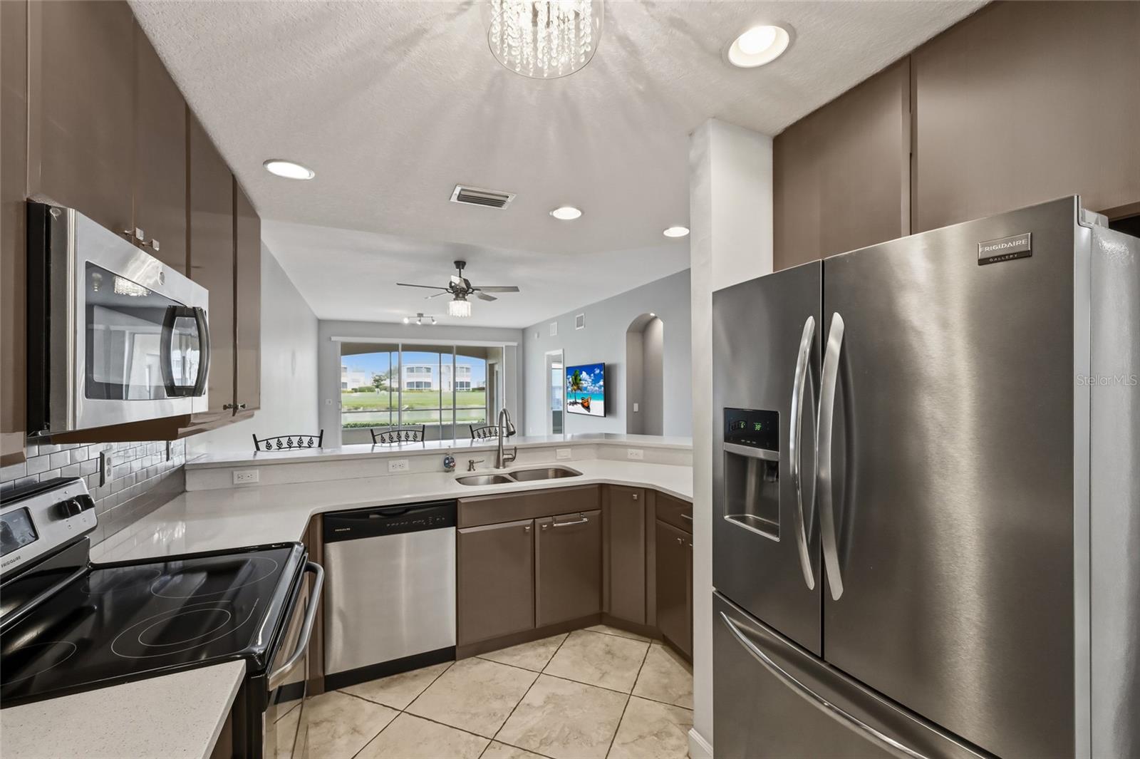 Image 23 of 57 For 6626 7th Avenue Circle W