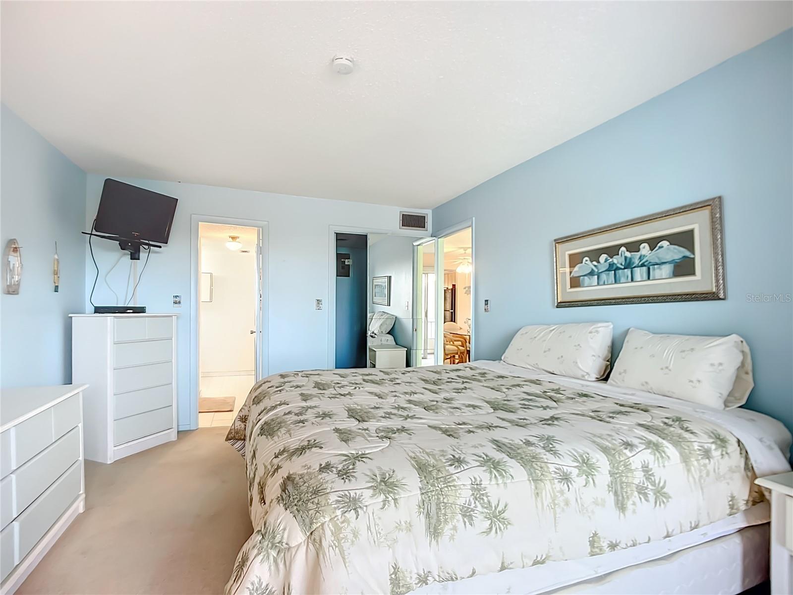 Image 15 of 51 For 3783 Lake Bayshore Drive H404