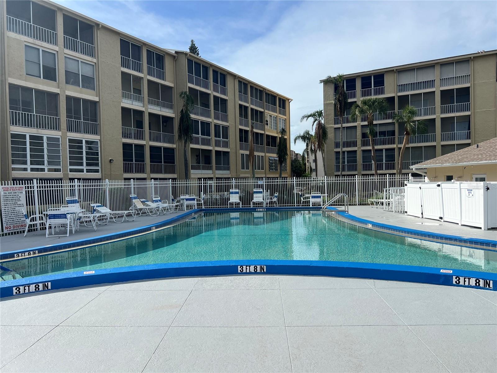 Image 33 of 51 For 3783 Lake Bayshore Drive H404