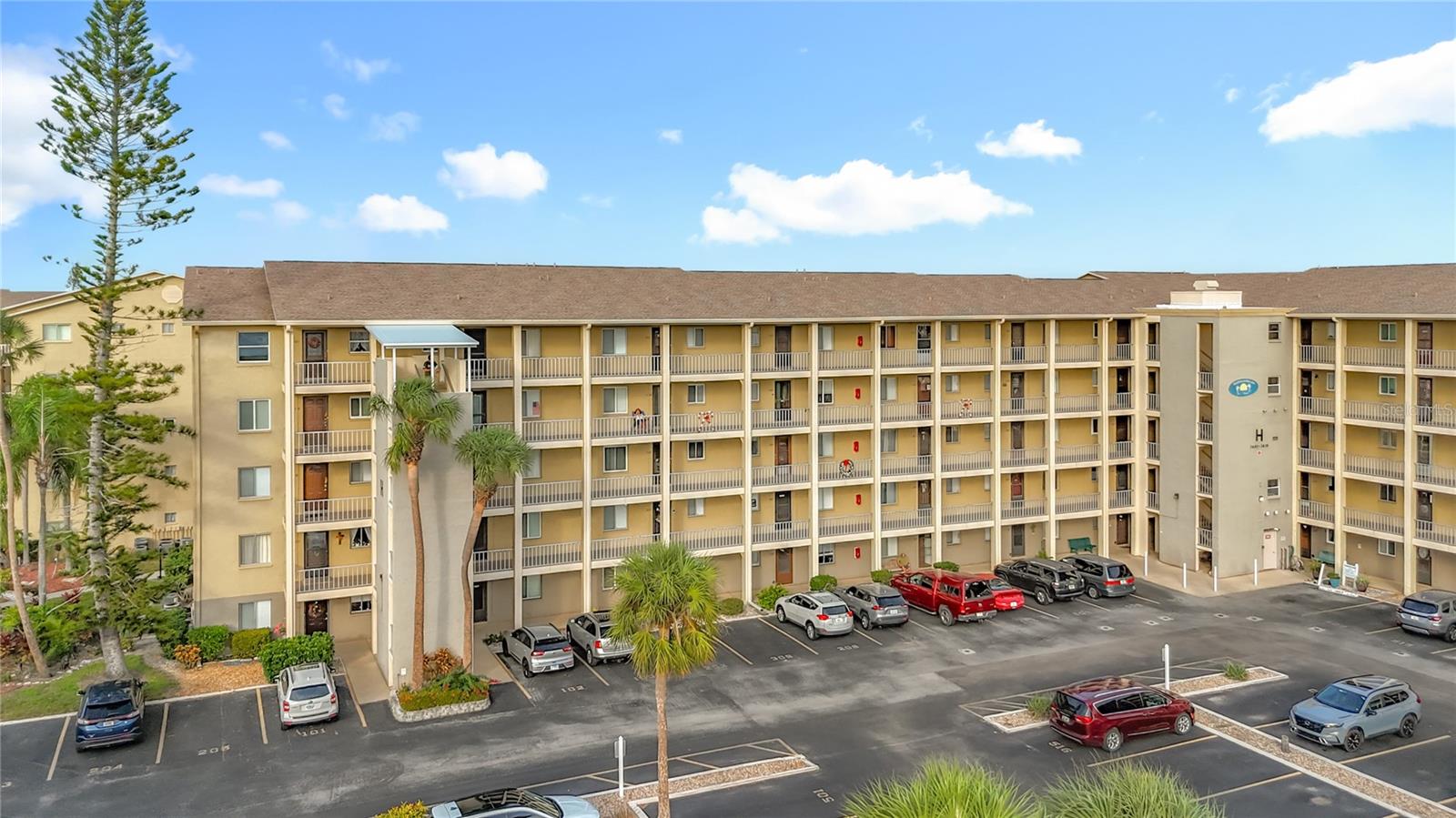 Image 48 of 51 For 3783 Lake Bayshore Drive H404