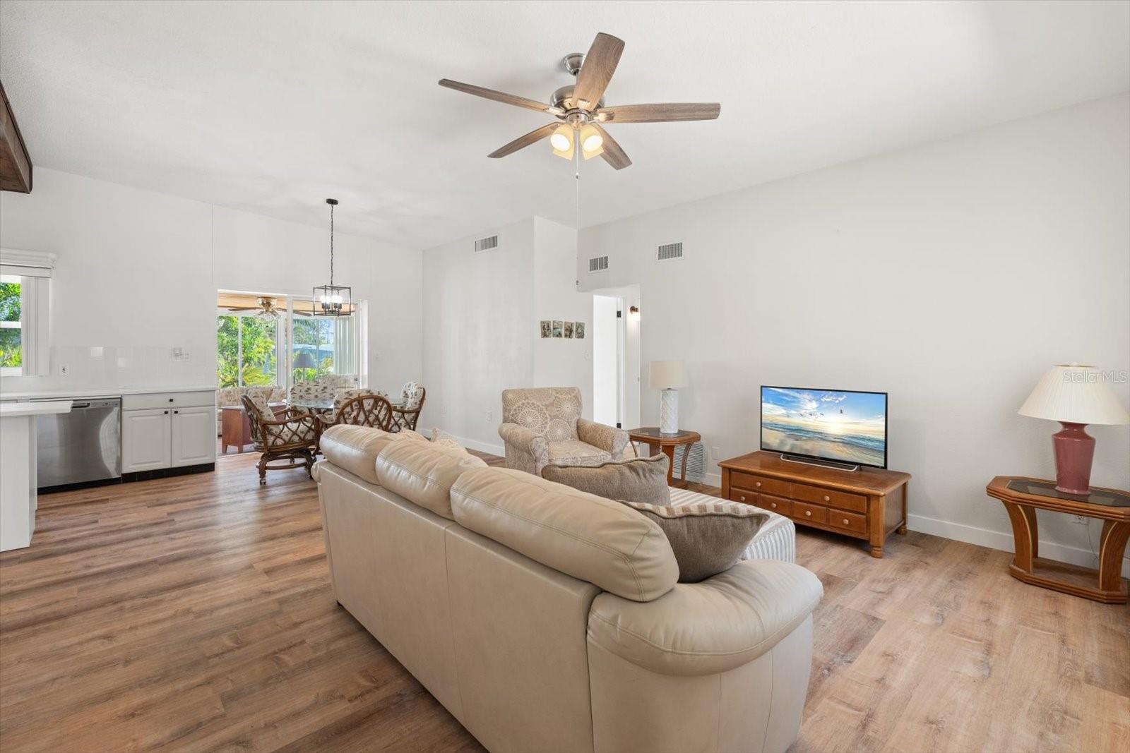 Image 8 of 32 For 6715 Georgia Avenue