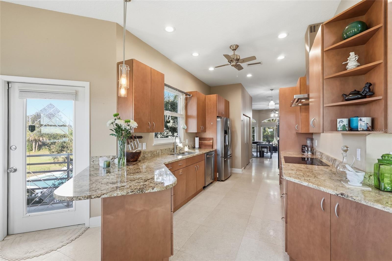 Image 20 of 54 For 6511 Bayshore Road