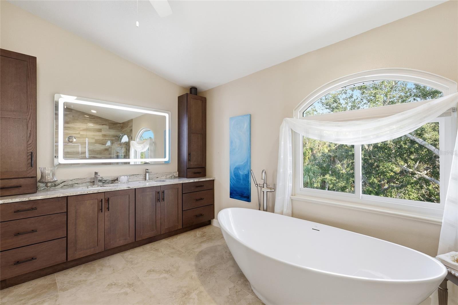 Image 34 of 54 For 6511 Bayshore Road