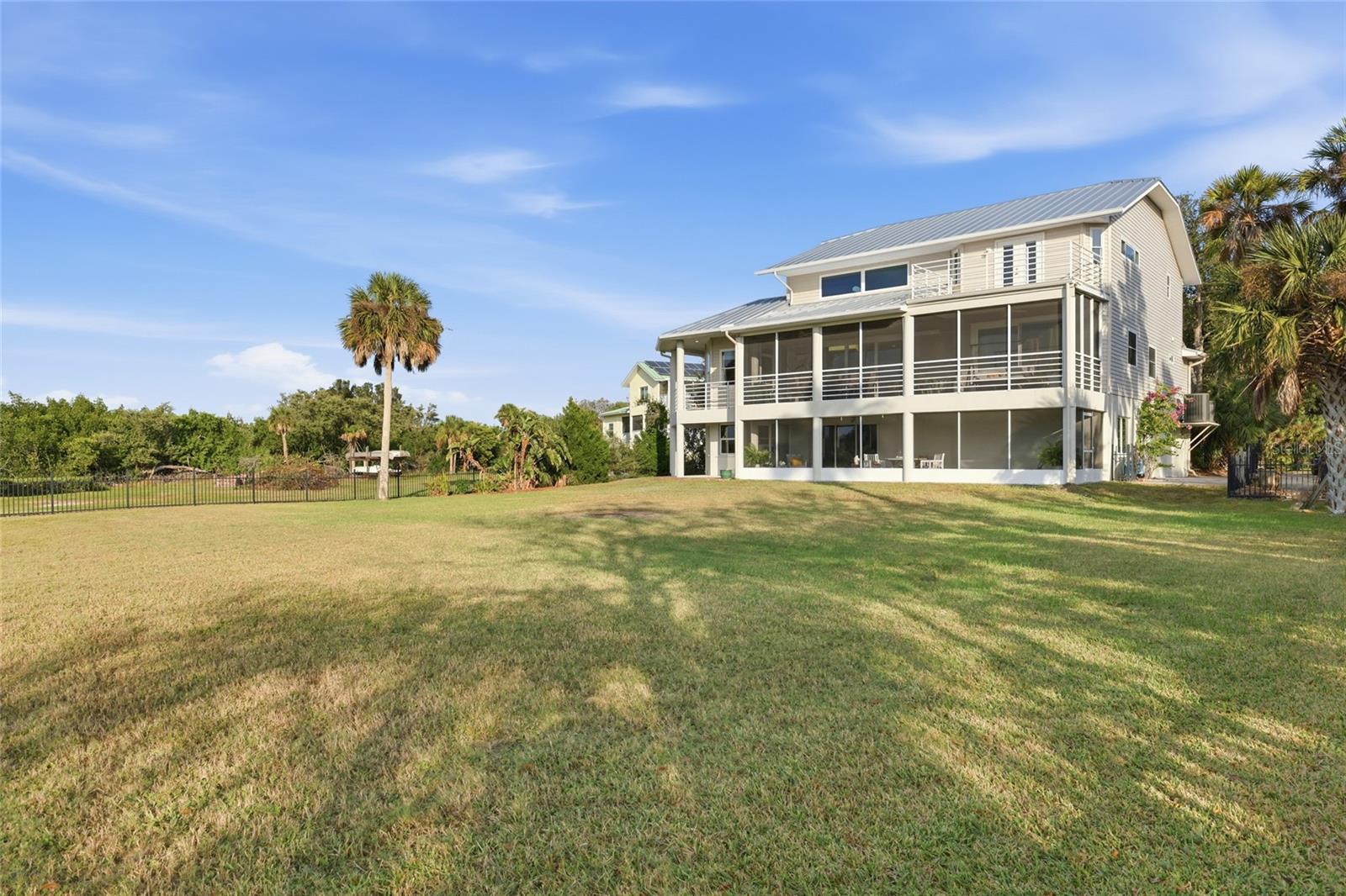 Image 41 of 54 For 6511 Bayshore Road