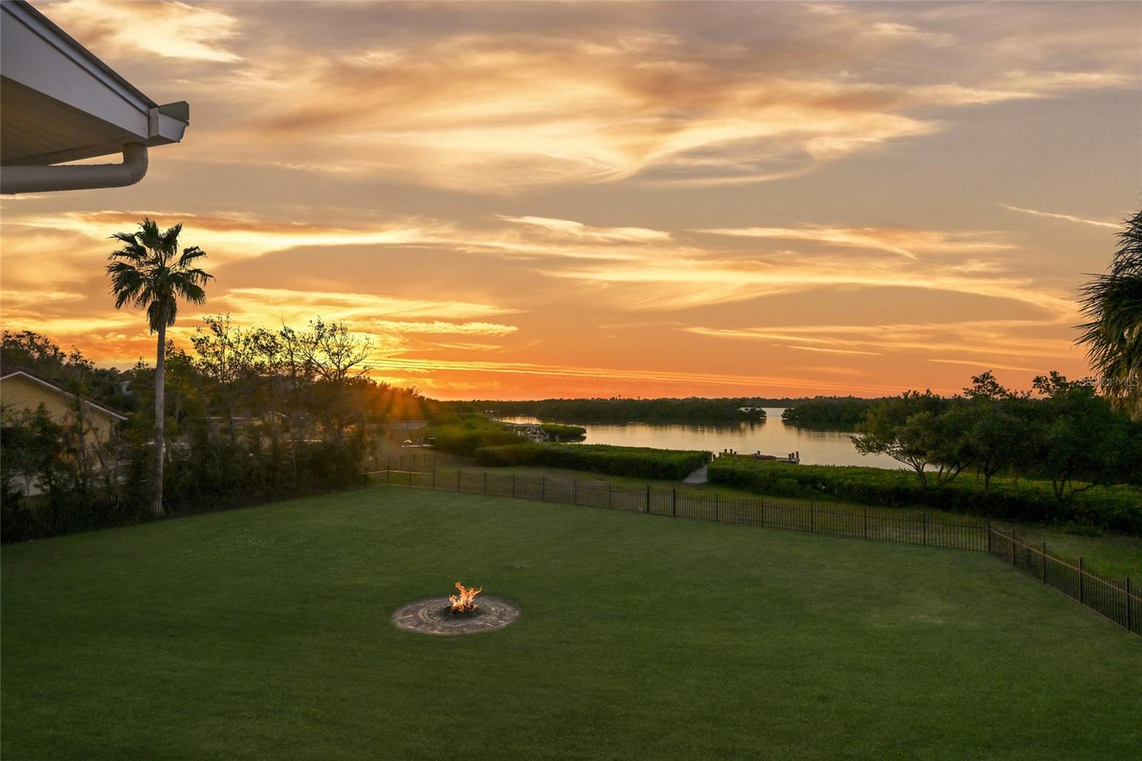 Image 8 of 54 For 6511 Bayshore Road