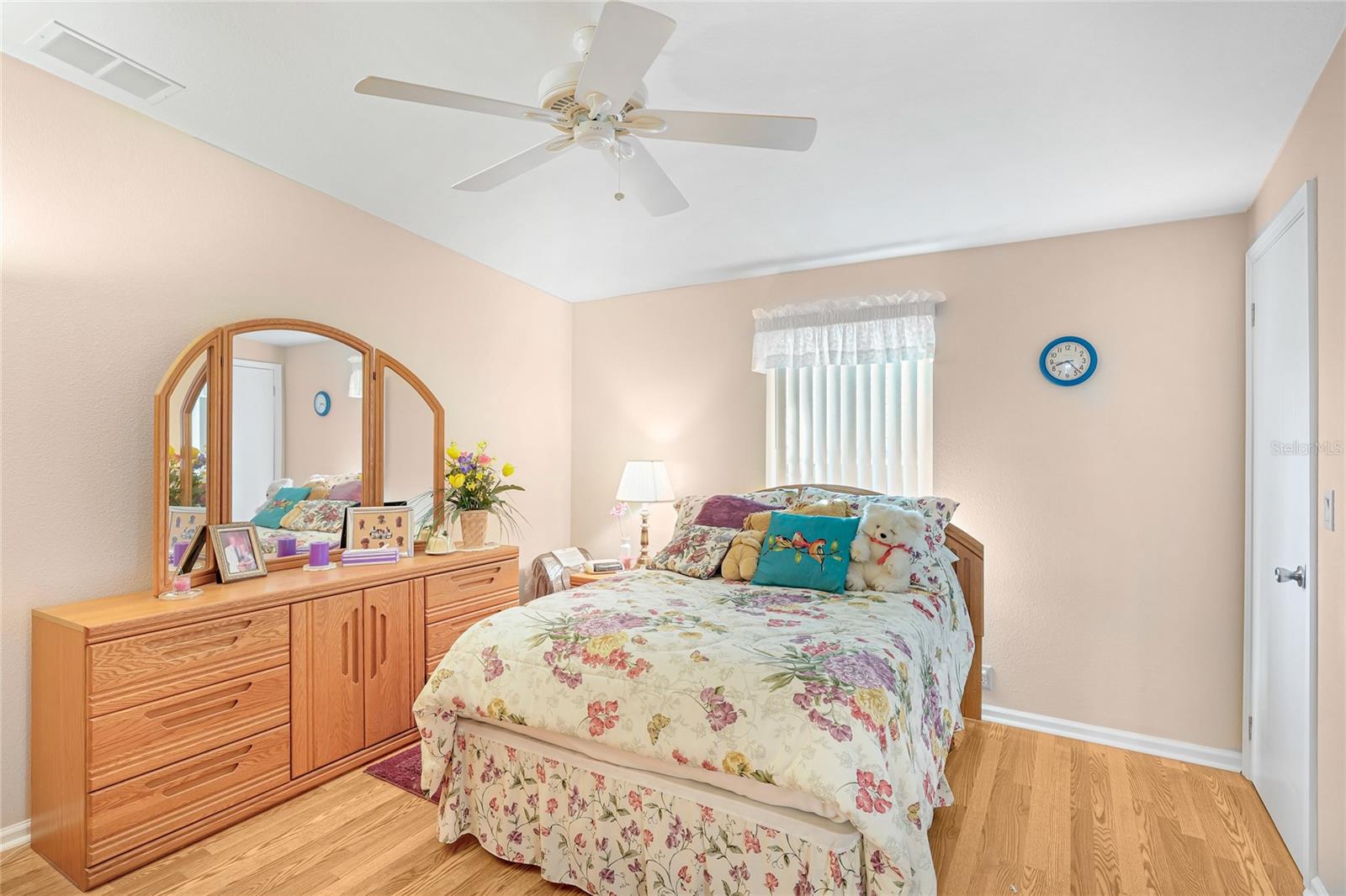 Image 18 of 25 For 5316 53rd Avenue E N16