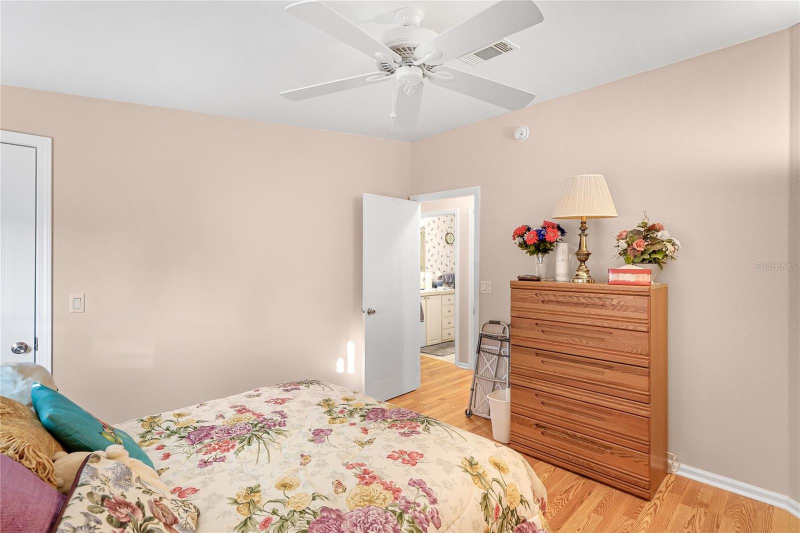 Image 19 of 25 For 5316 53rd Avenue E N16