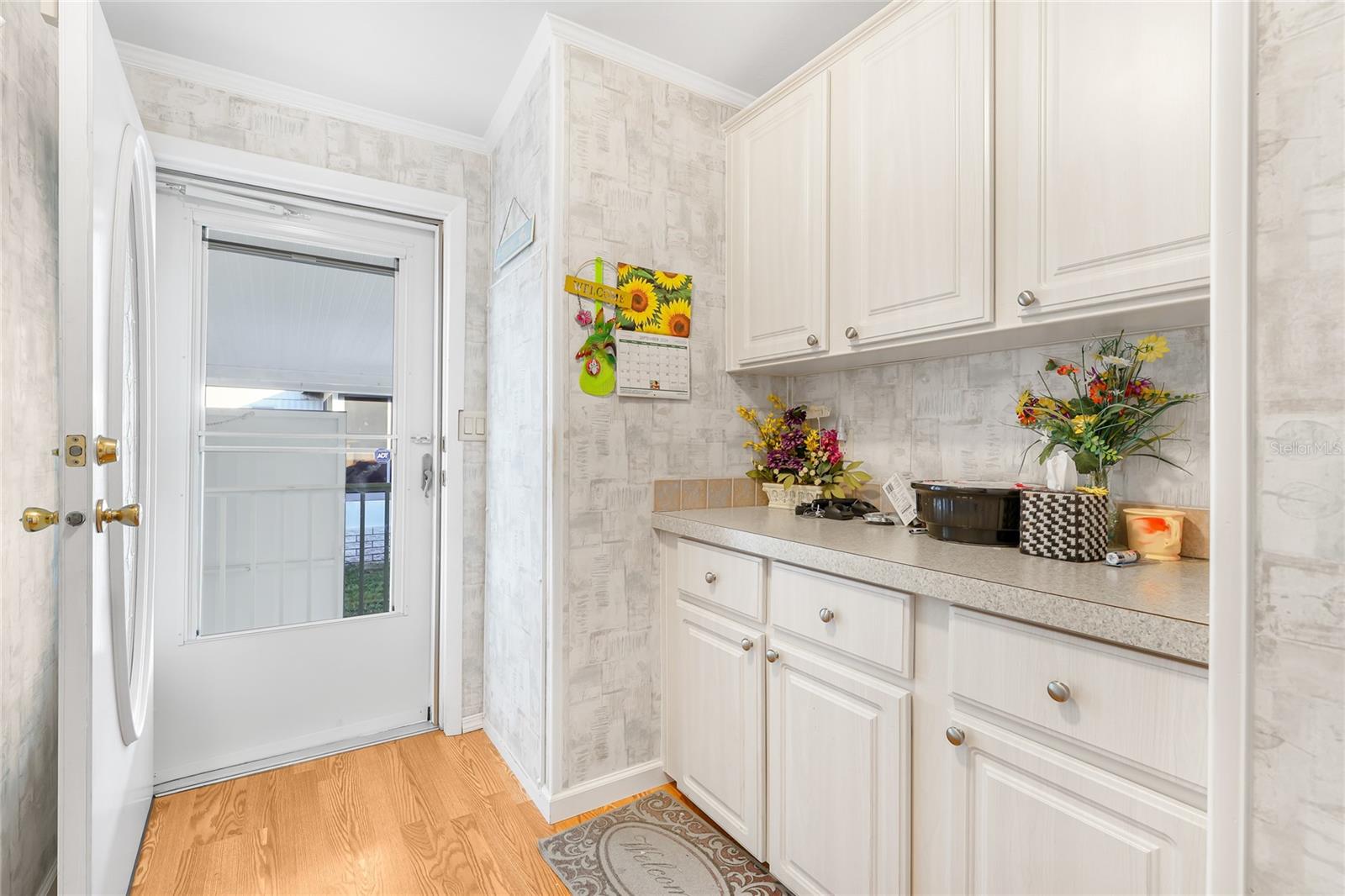 Image 3 of 25 For 5316 53rd Avenue E N16