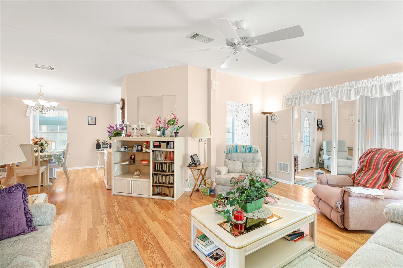 Image 7 of 25 For 5316 53rd Avenue E N16