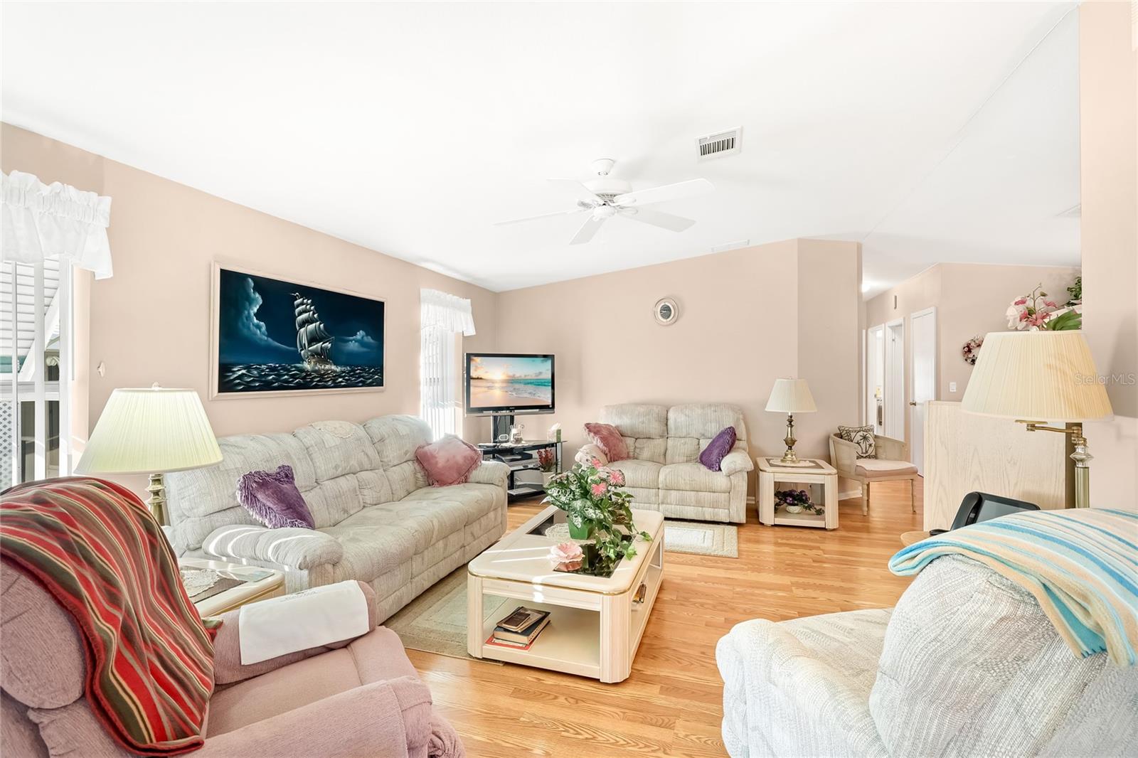 Image 8 of 25 For 5316 53rd Avenue E N16