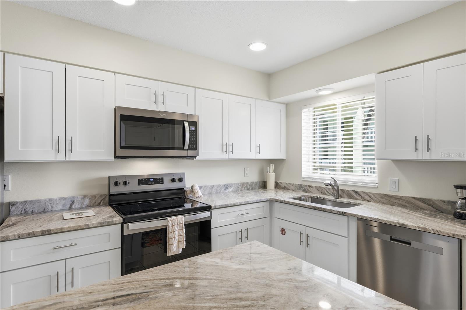 Image 4 of 30 For 7100 Gulf Drive 106