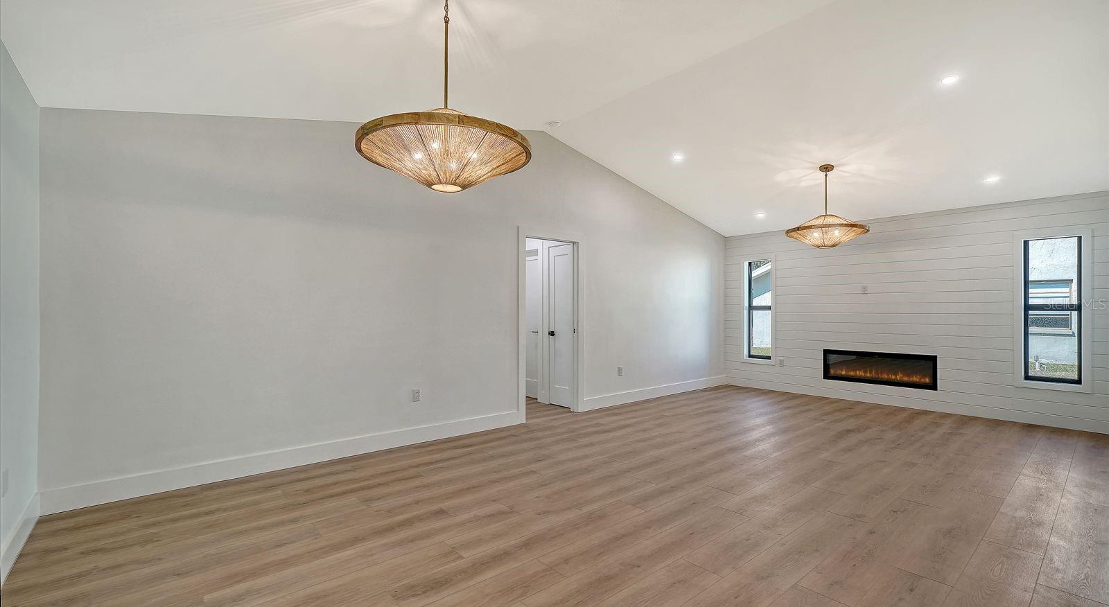 Image 25 of 72 For 5468 Wilkinson Road