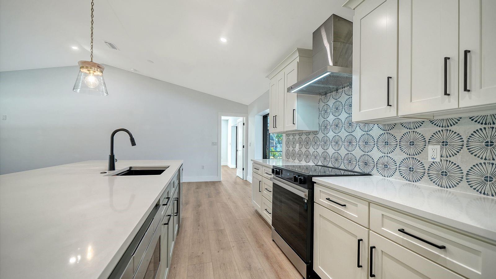 Image 28 of 72 For 5468 Wilkinson Road