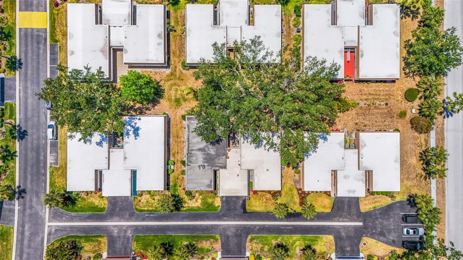 Image 53 of 72 For 2531 Riverbluff Parkway V181