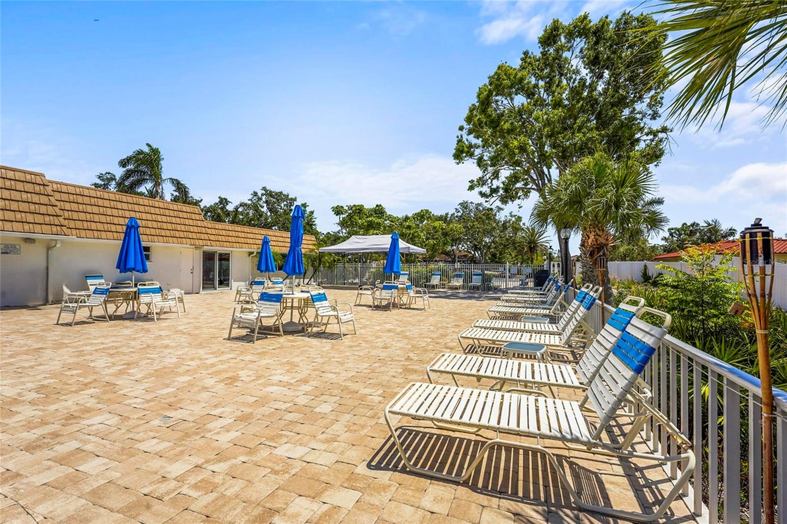 Image 60 of 72 For 2531 Riverbluff Parkway V181