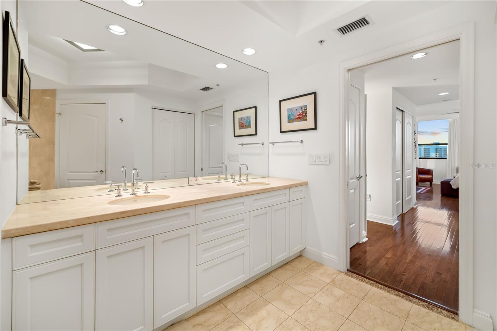 Image 20 of 87 For 50 Central Avenue 14d