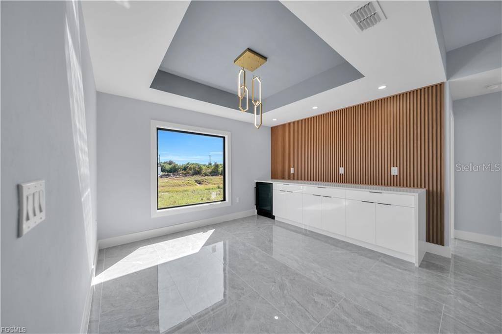 Image 18 of 47 For 312 Pembroke Street