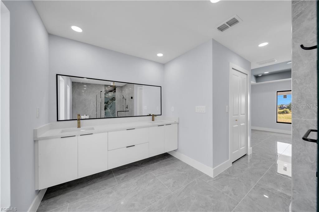 Image 27 of 47 For 312 Pembroke Street