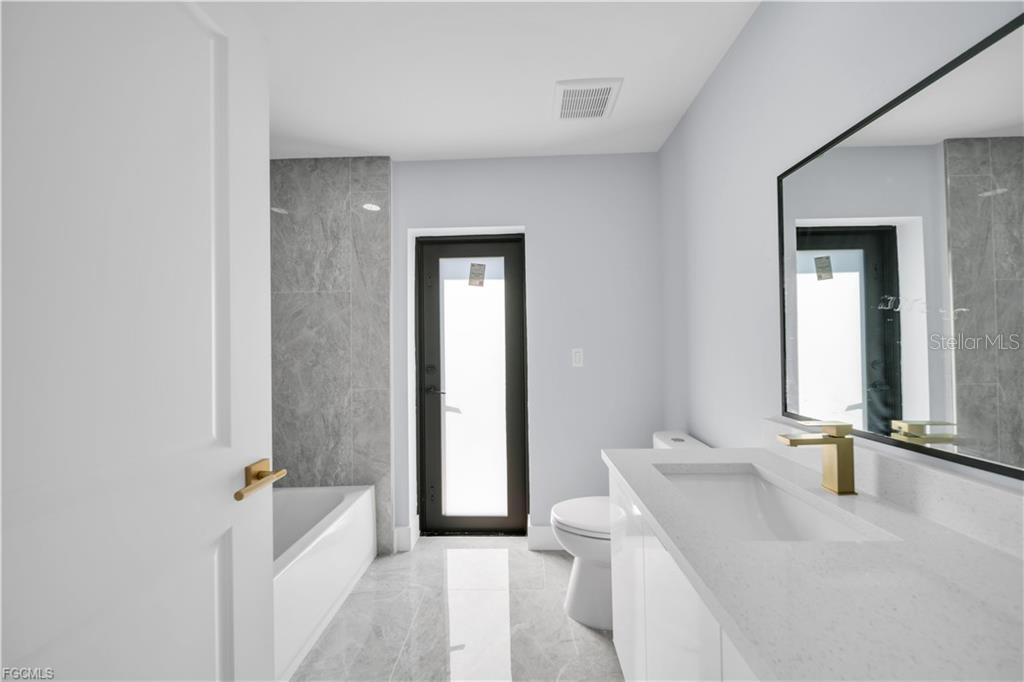 Image 32 of 47 For 312 Pembroke Street