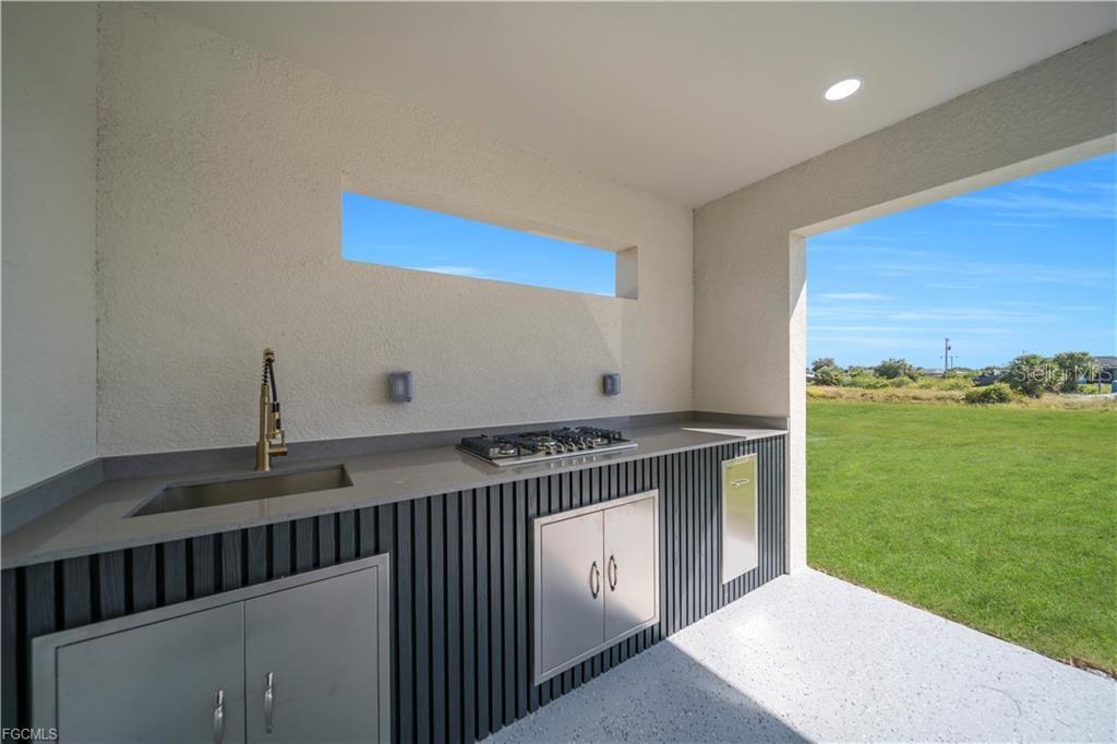 Image 38 of 47 For 312 Pembroke Street