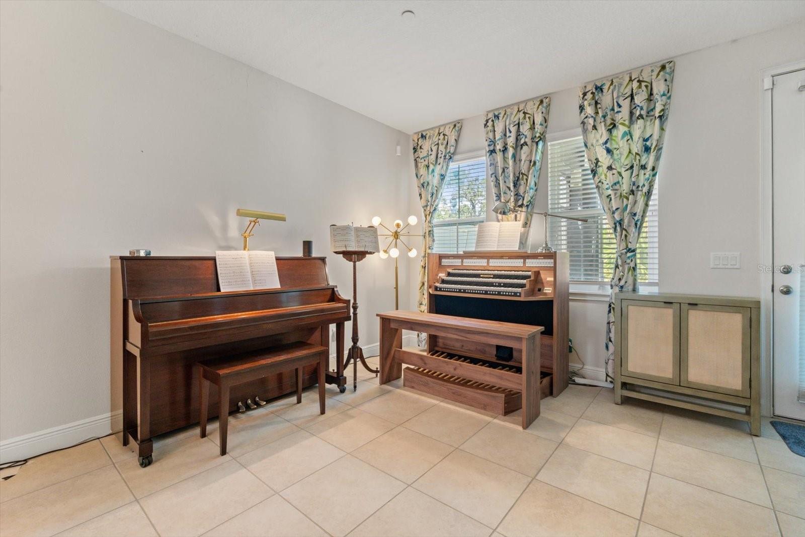 Image 17 of 53 For 4548 Chinkapin Drive