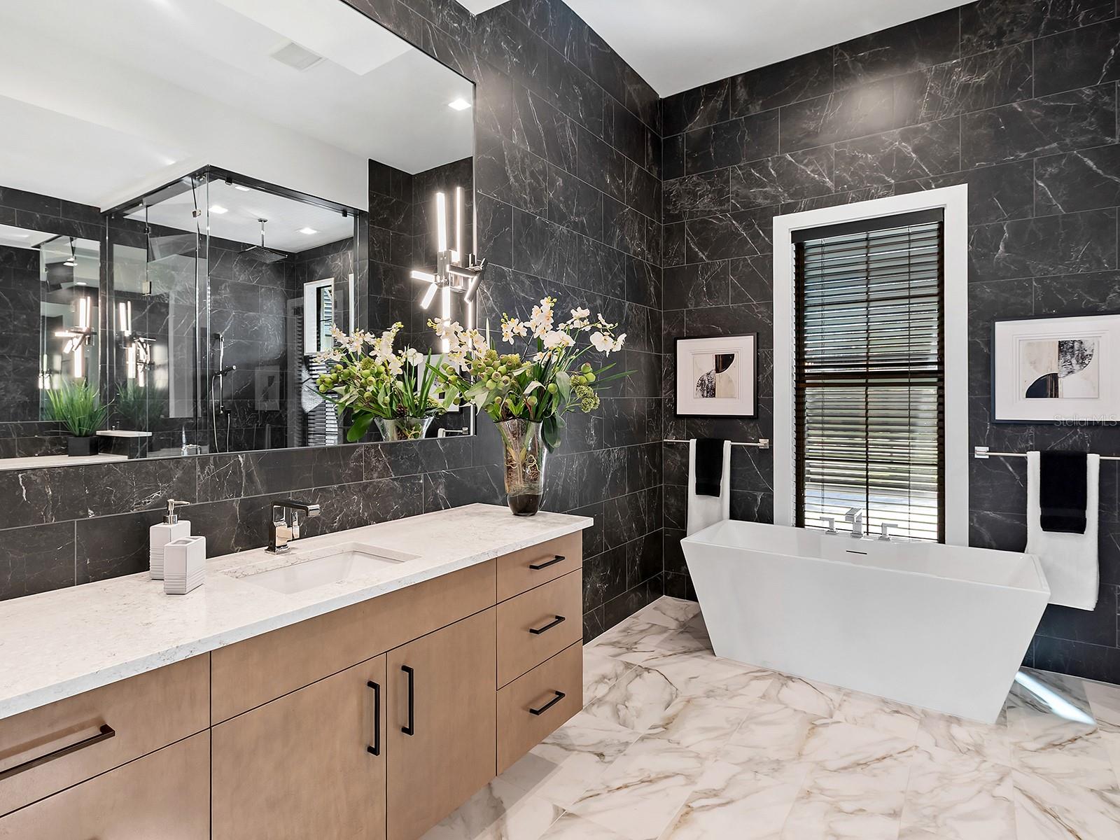 Image 36 of 96 For 7958 Outboard Drive