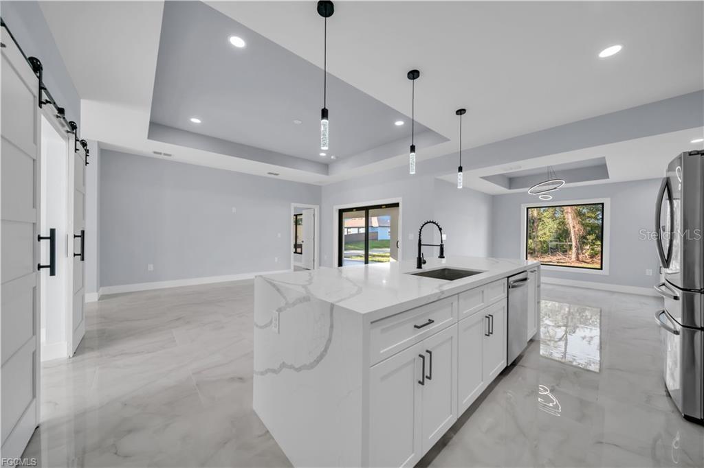 Image 13 of 43 For 3716 10th Street Sw