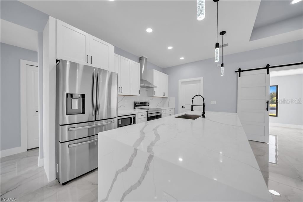 Image 16 of 43 For 3716 10th Street Sw