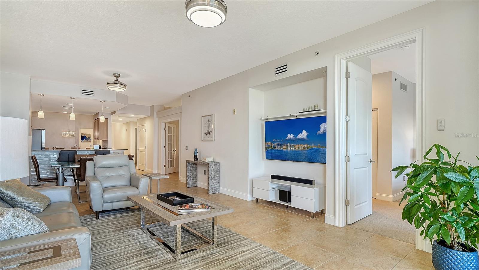 Image 21 of 58 For 610 Riviera Dunes Way 306