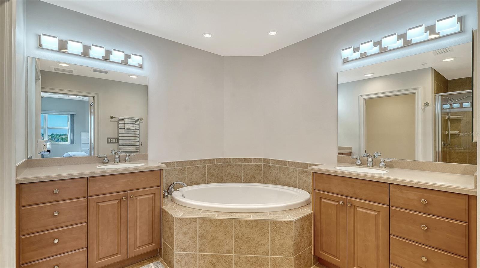 Image 35 of 58 For 610 Riviera Dunes Way 306