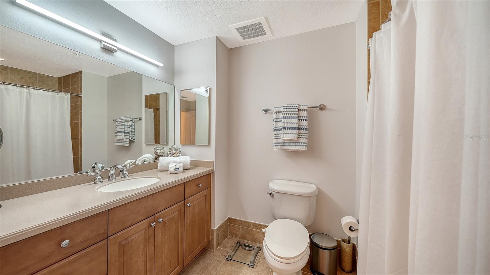 Image 39 of 58 For 610 Riviera Dunes Way 306