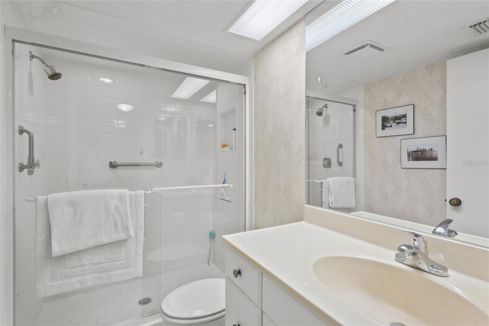 Image 12 of 33 For 1621 Boathouse Circle 220