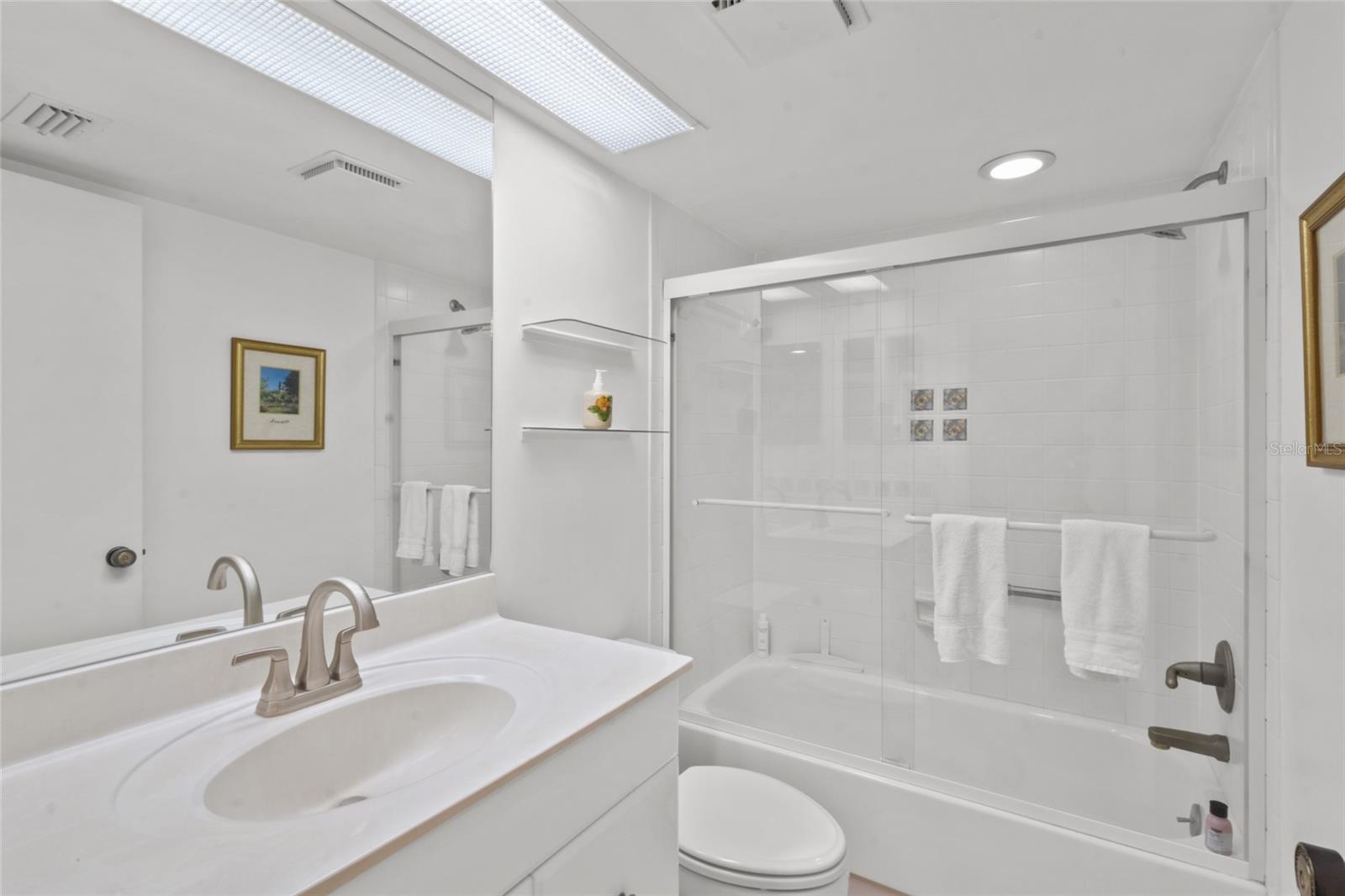 Image 18 of 33 For 1621 Boathouse Circle 220