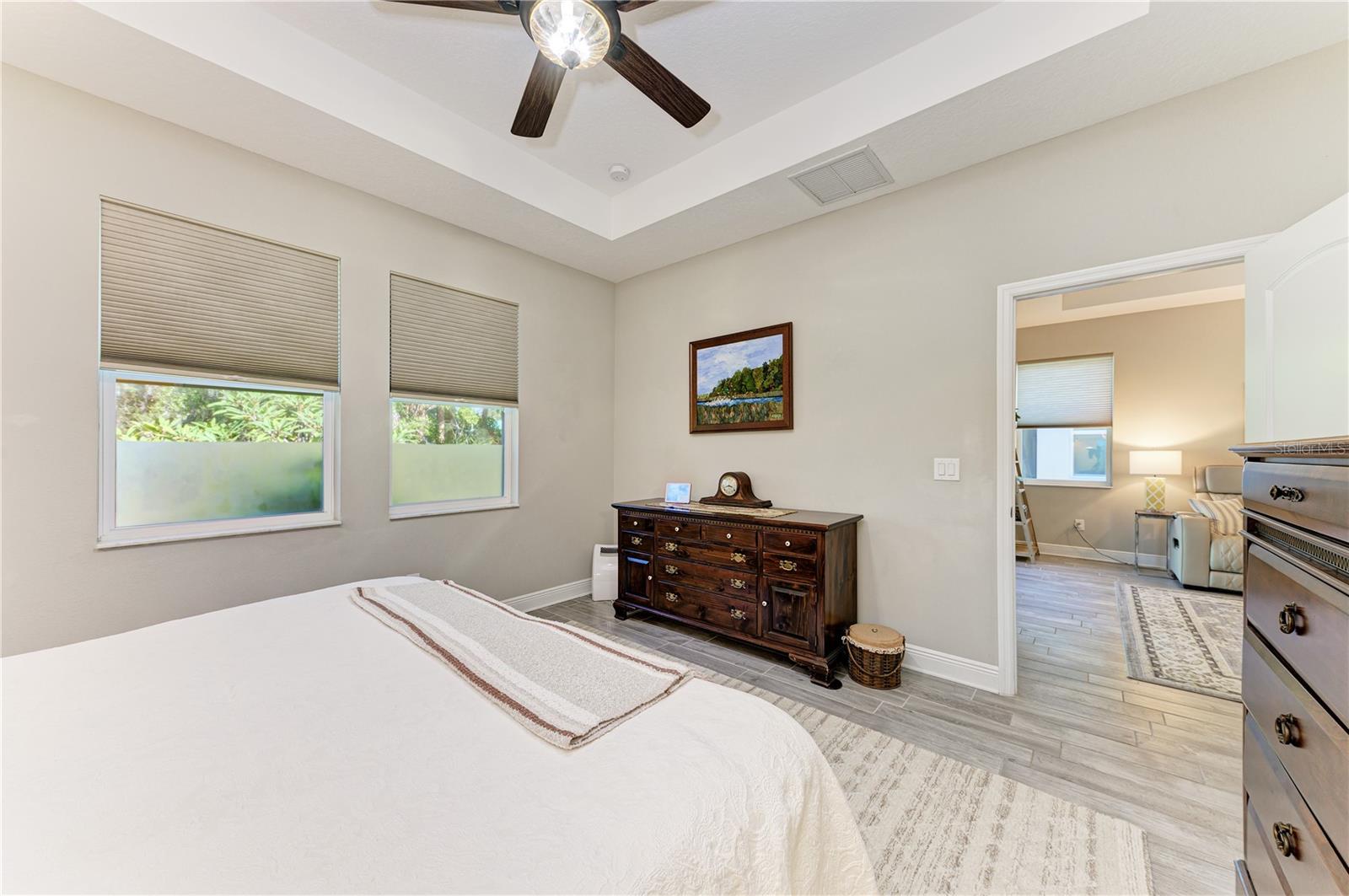 Image 13 of 28 For 5961 Amberly Drive