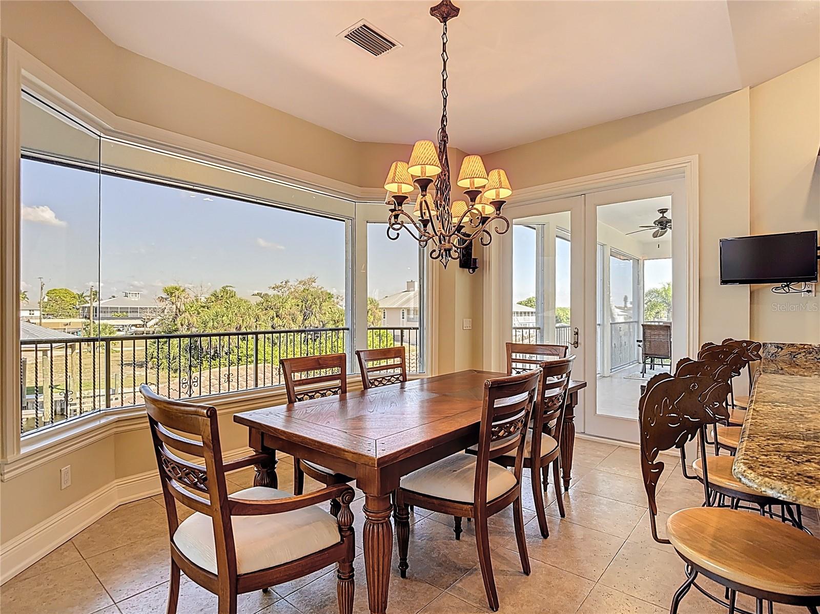 Image 10 of 96 For 24248 Treasure Island Boulevard