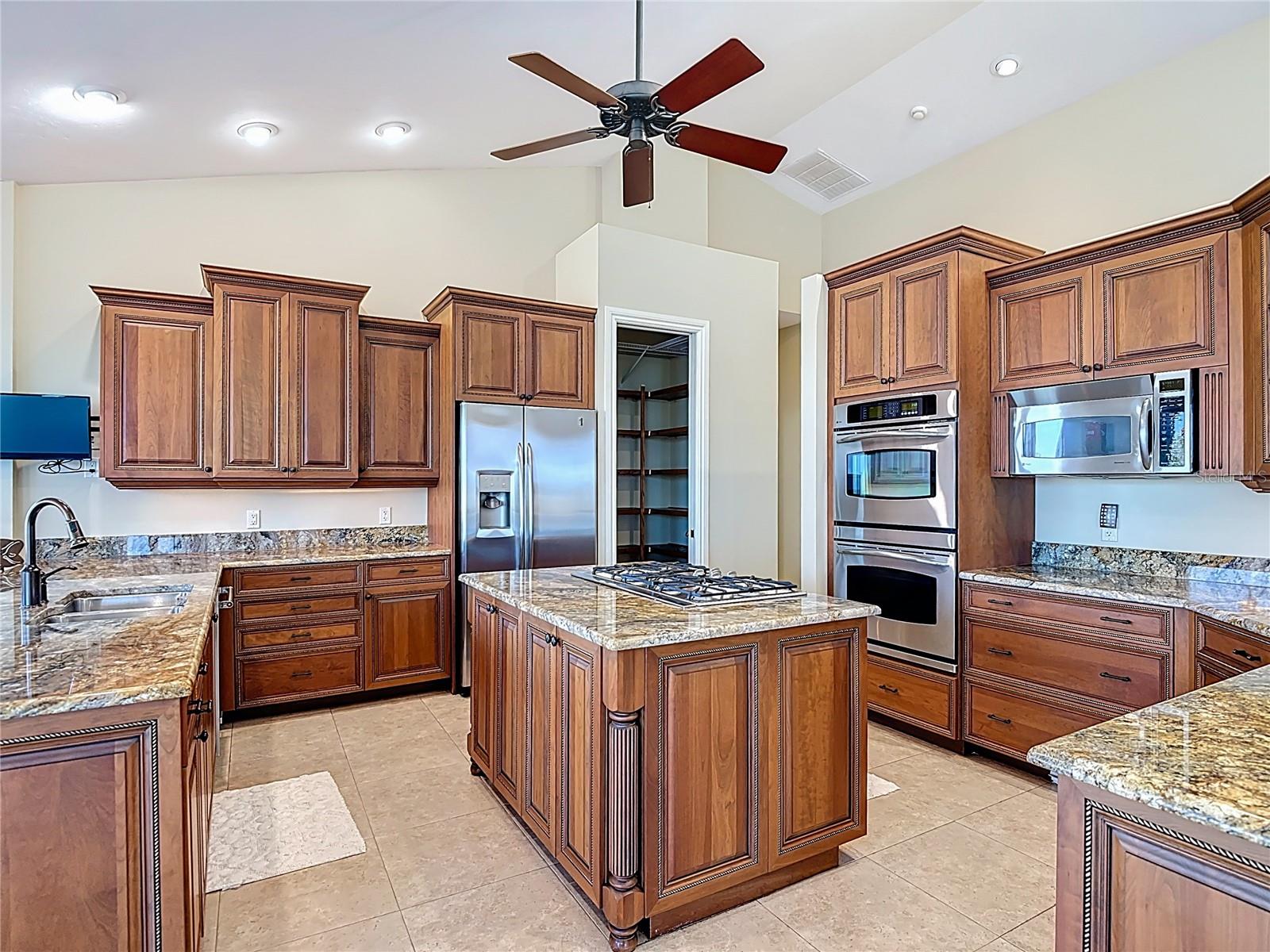 Image 14 of 96 For 24248 Treasure Island Boulevard