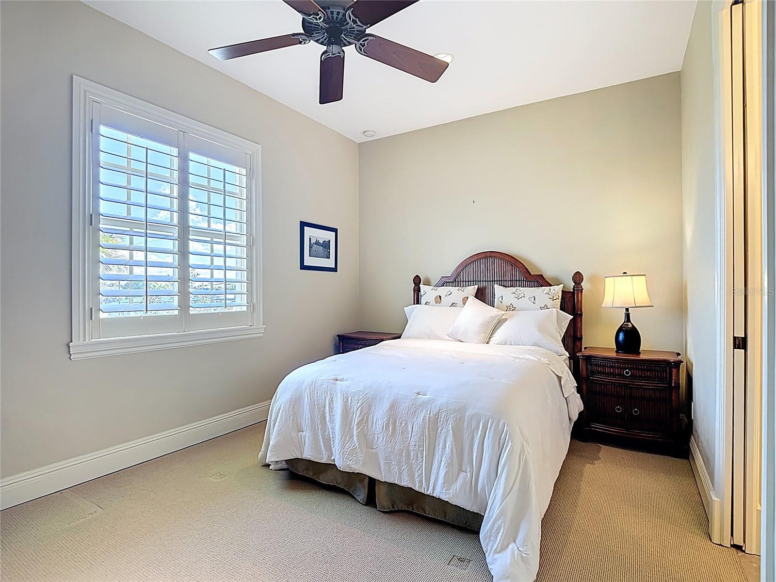 Image 27 of 96 For 24248 Treasure Island Boulevard