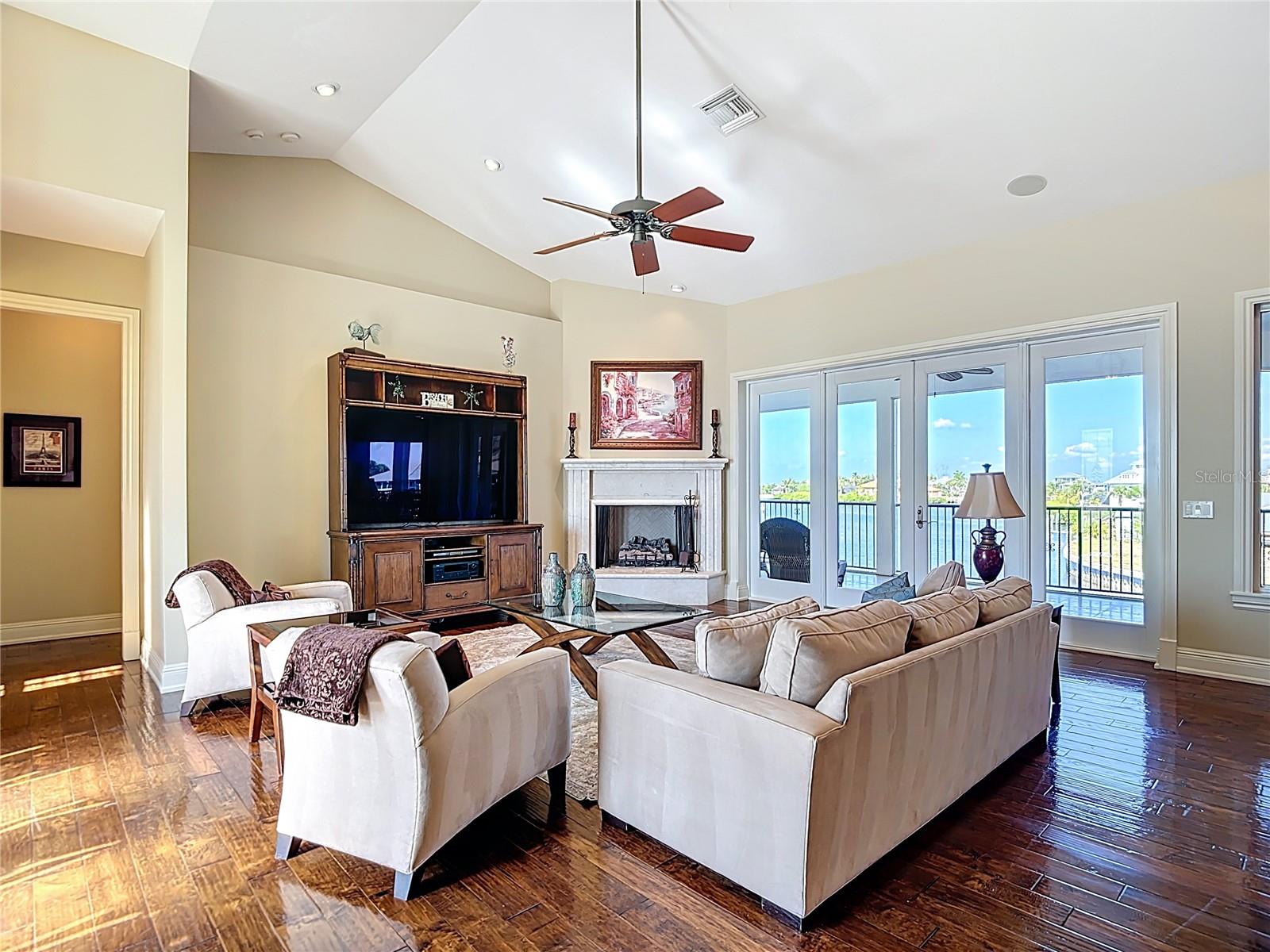 Image 6 of 96 For 24248 Treasure Island Boulevard