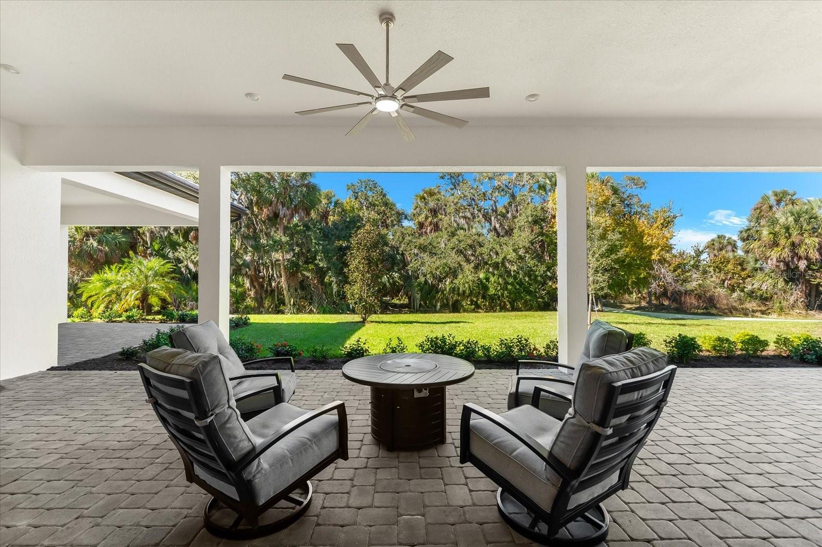 Image 4 of 86 For 9451 Tequila Sunrise Drive